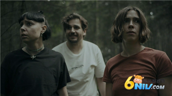 17742338776947_water